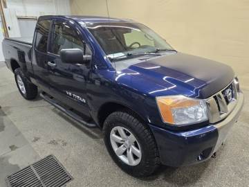 2012 NISSAN TITAN