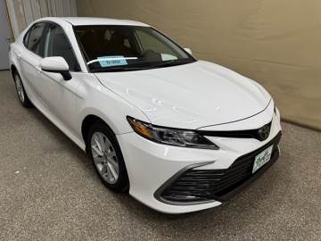 2024 TOYOTA CAMRY