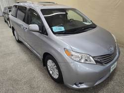 2016 TOYOTA SIENNA