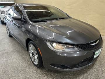 2016 CHRYSLER 200
