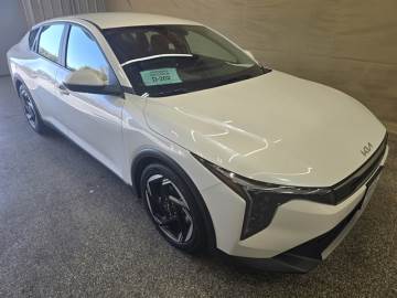 2025 KIA K4