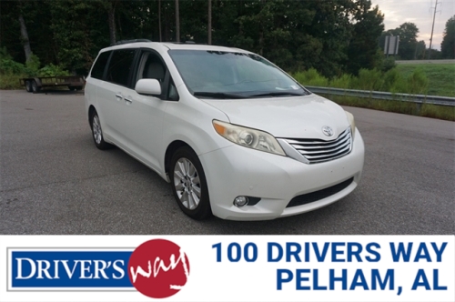 2011 TOYOTA SIENNA
