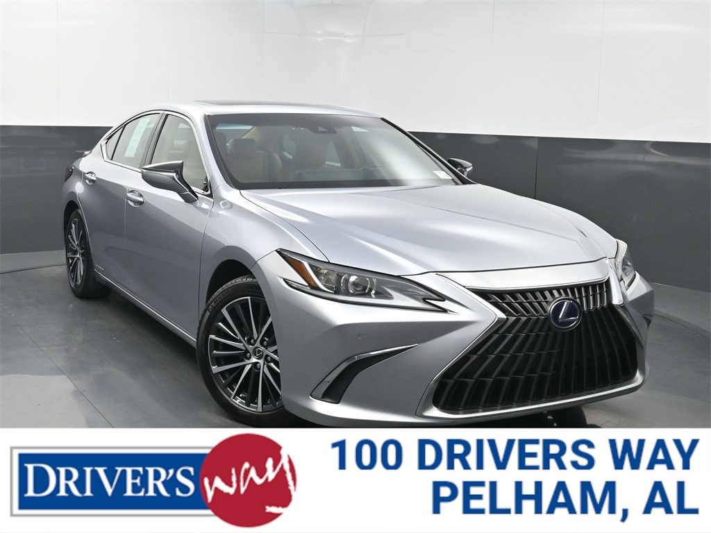 2022 Lexus ES Hybrid 300h's photo