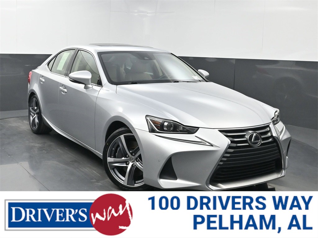 2017 Lexus IS 200t's photo