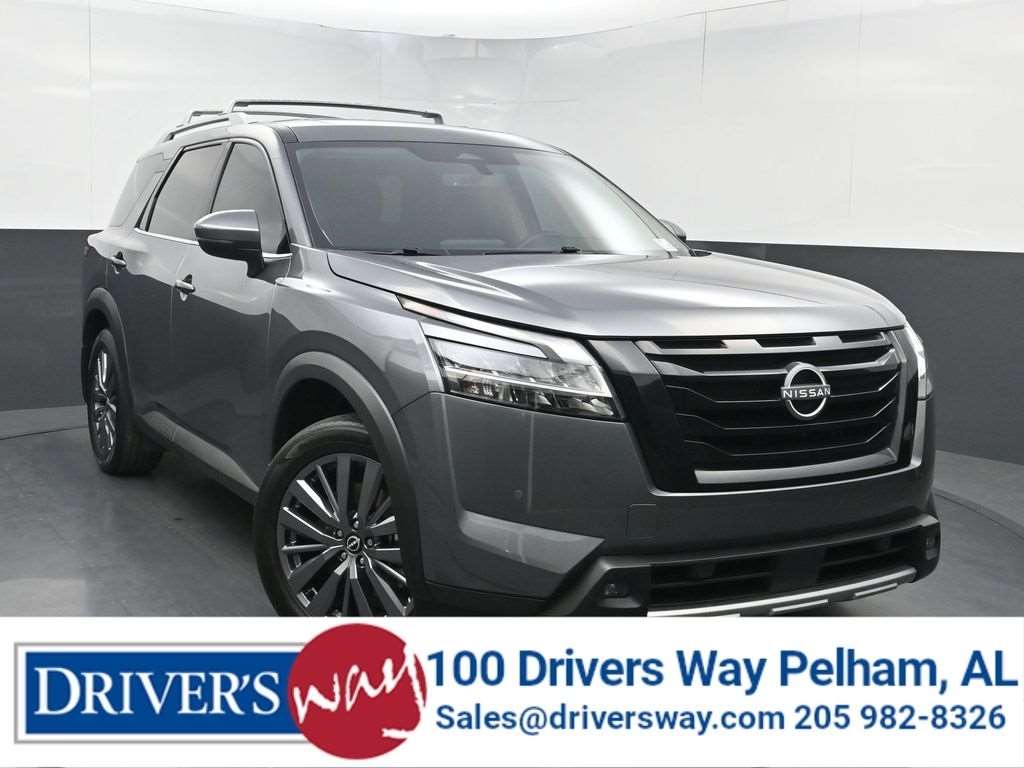 2024 Nissan Pathfinder SL 2WD's photo
