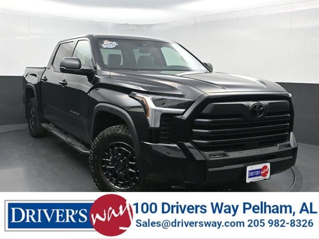 2024 GMC Sierra 4WD Crew Cab Short Box SLT's photo