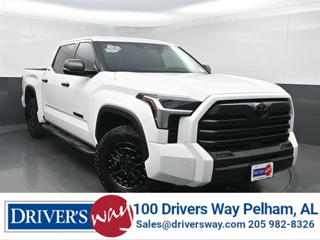 2023 Nissan Frontier PRO-4X Crew Cab 4X4's photo
