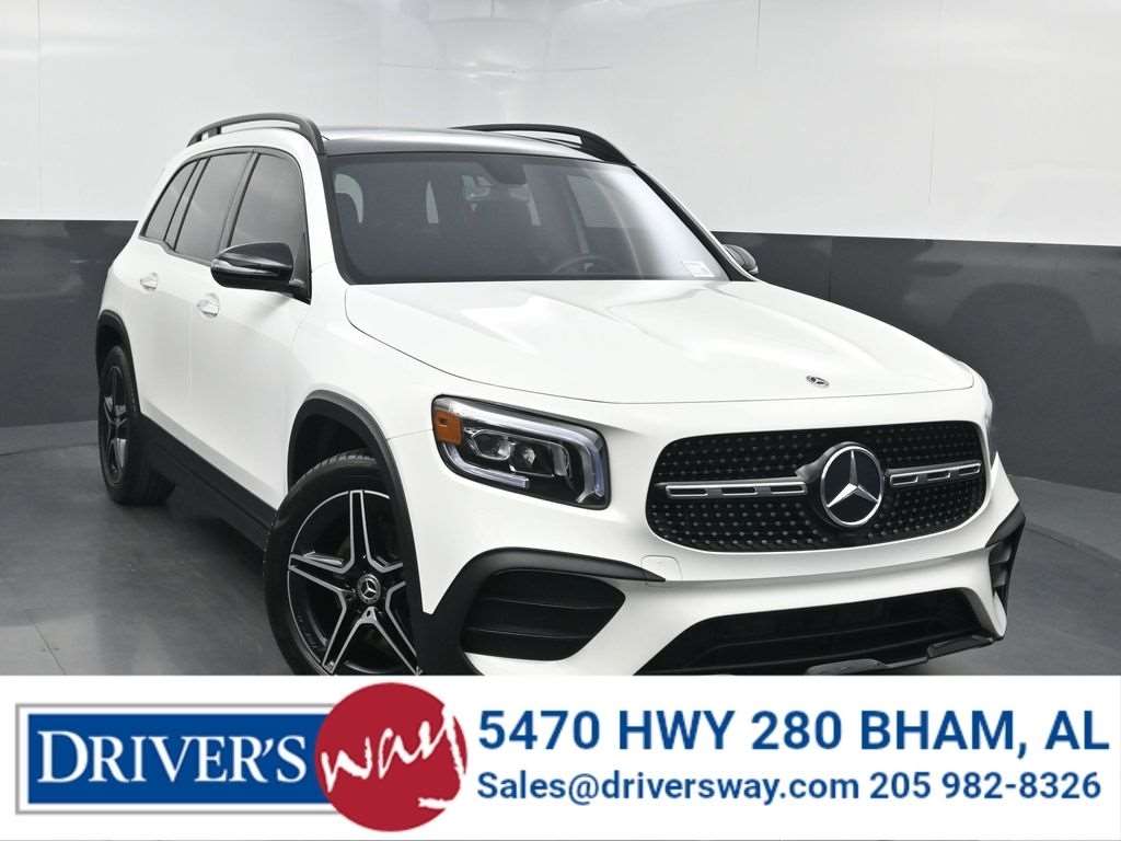 2023 Mercedes-Benz GLB GLB 250's photo