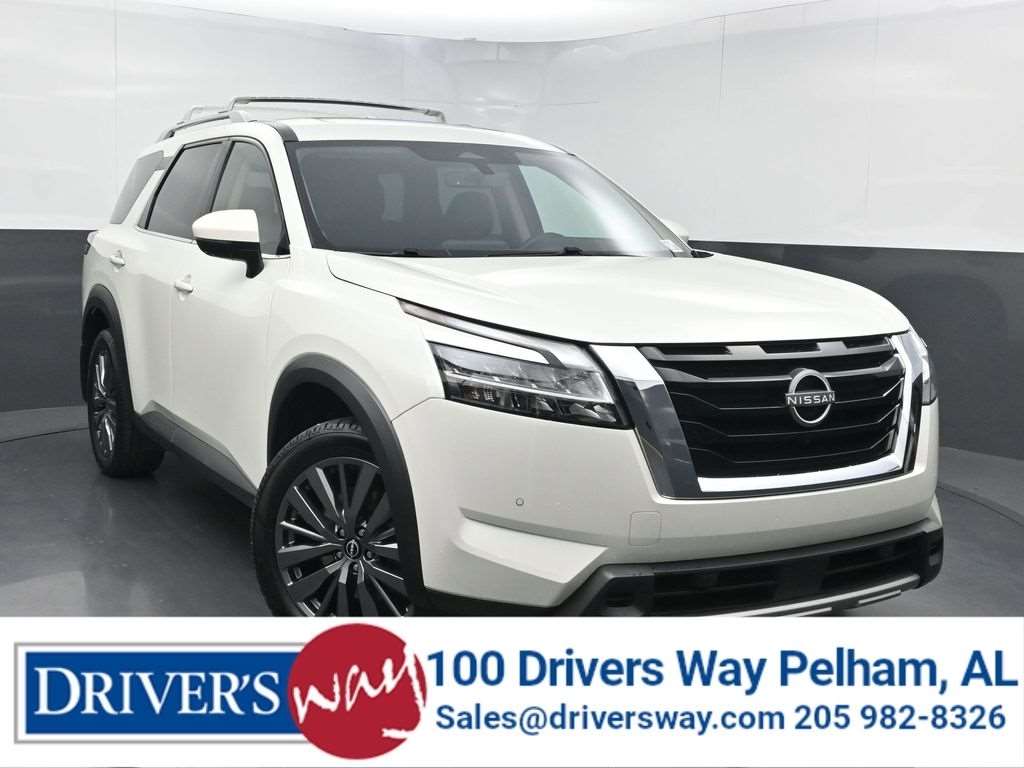 2024 Nissan Pathfinder SL 2WD's photo