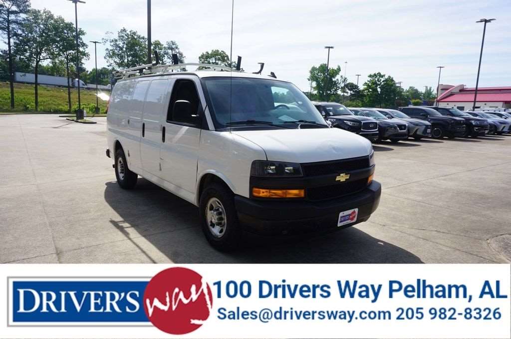 2022 Chevrolet Express 2500 Work Van HD's photo