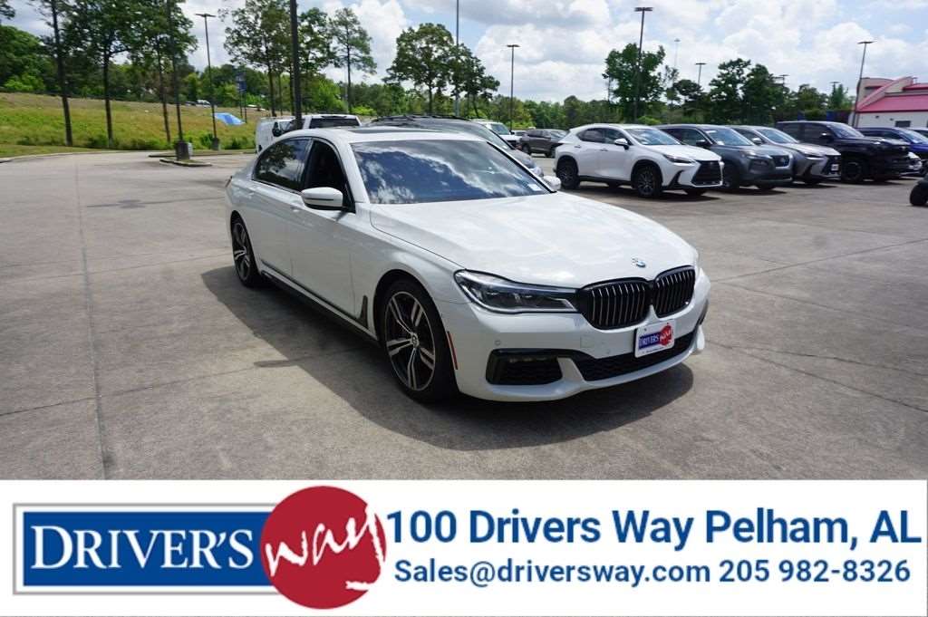 2018 BMW 7 Series 750i's photo