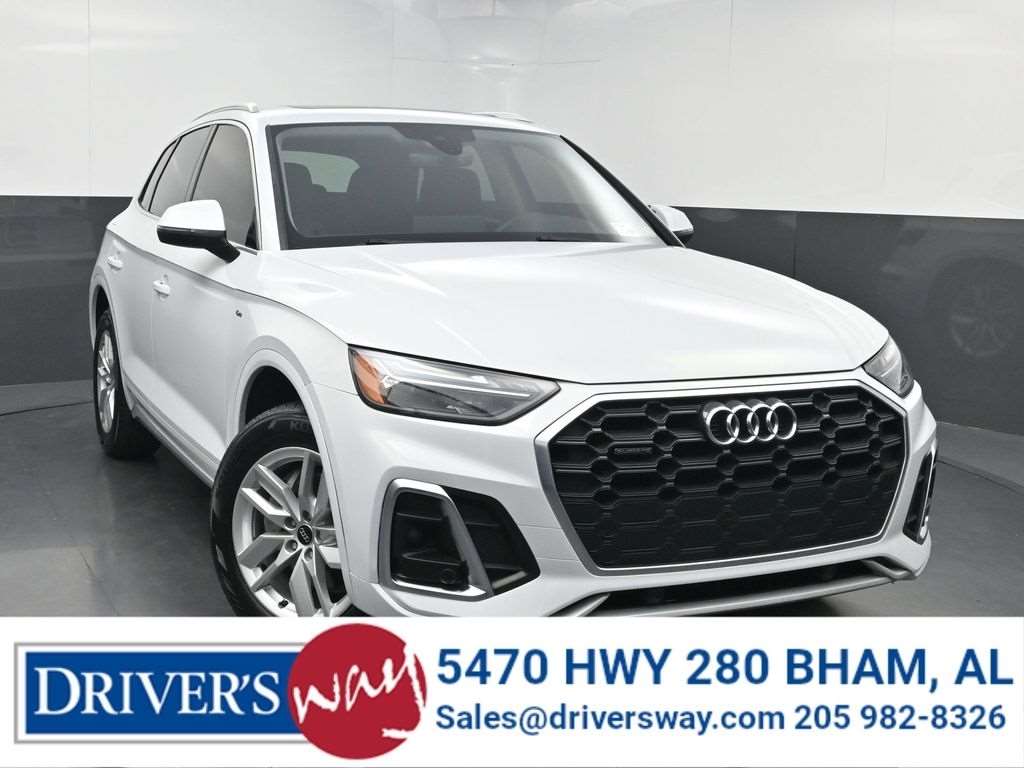 2023 Audi Q5 45 Premium's photo