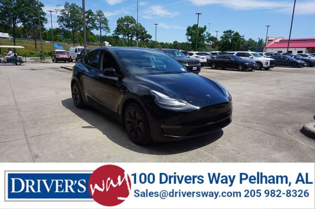 2025 Tesla Model Y Long Range Dual Motor All-Wheel Drive's photo