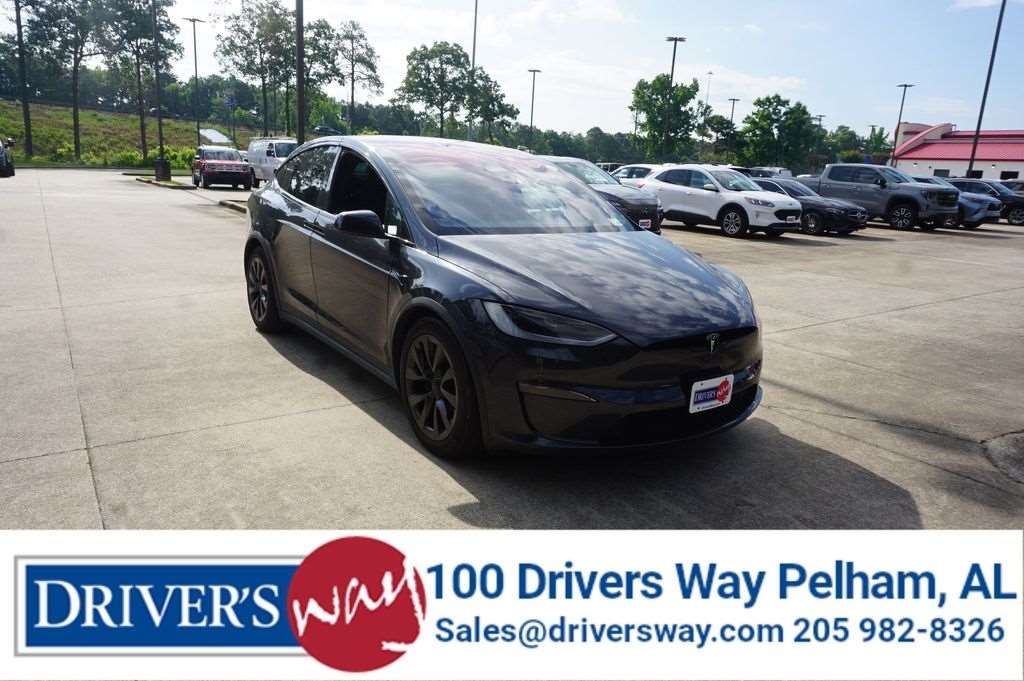 2024 Tesla Model X Long Range's photo