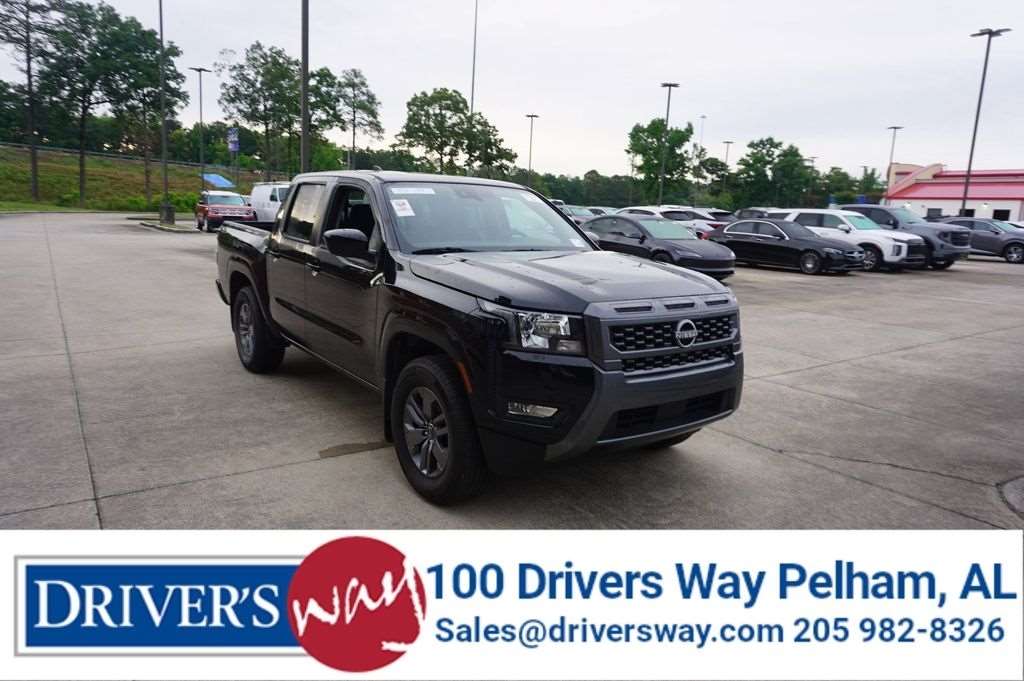 2025 Nissan Frontier SV Crew Cab 4X2 SWB's photo