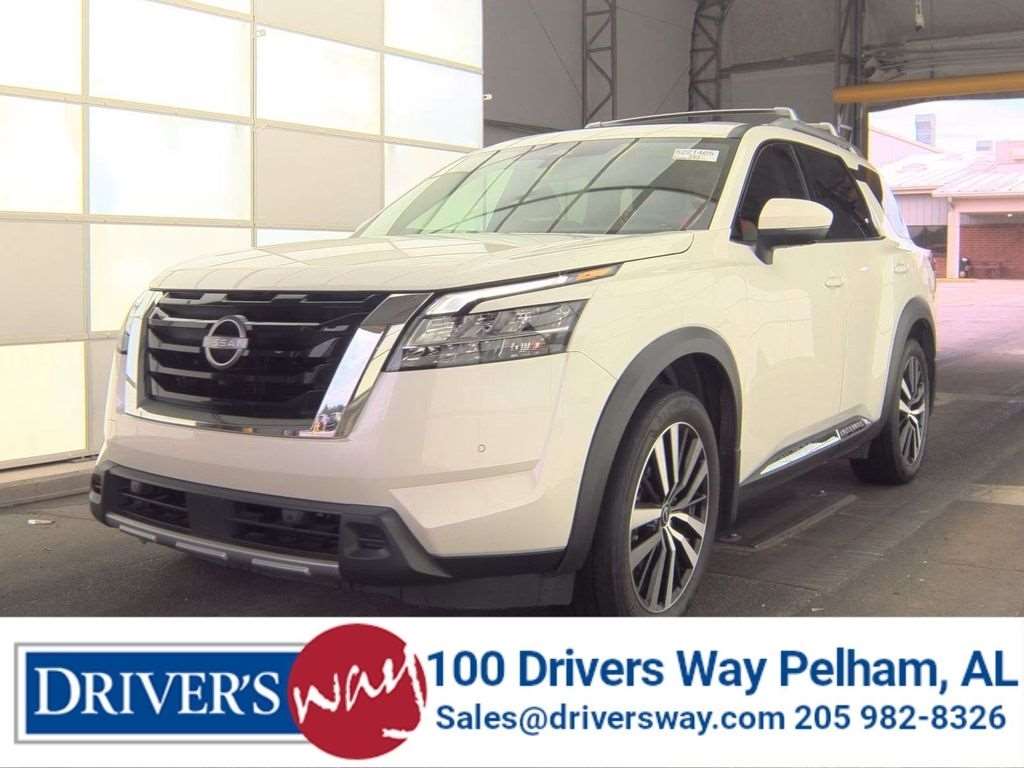 2023 Nissan Pathfinder Platinum 2WD's photo