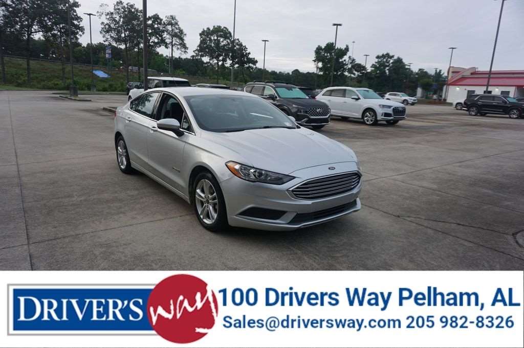 2018 Ford Fusion SE's photo