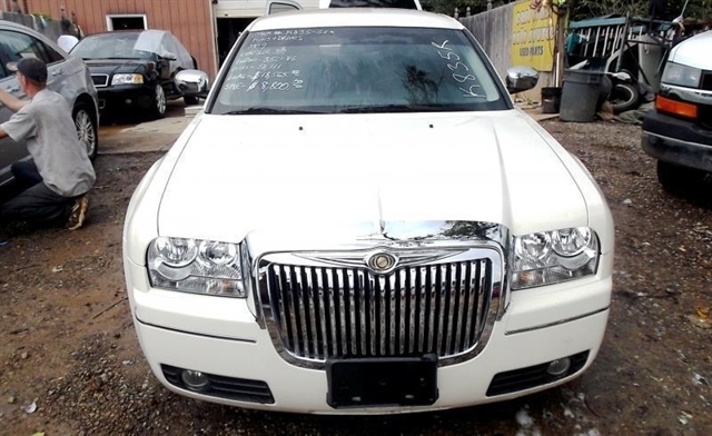 2009 Chrysler 300 Touring 26P's photo