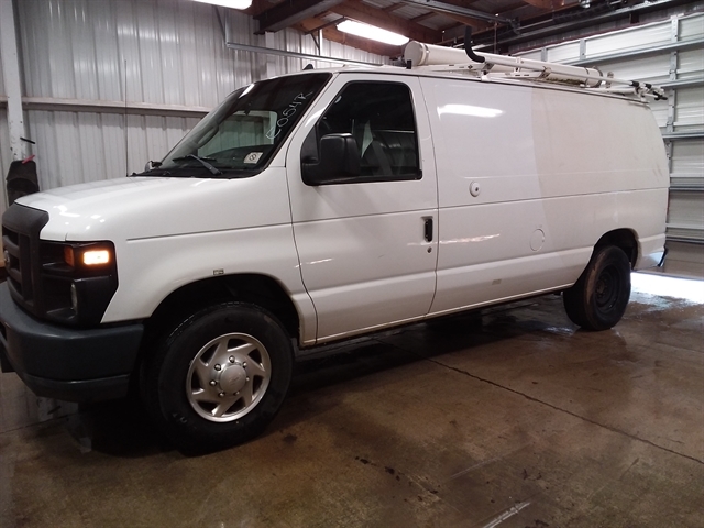 2010 ford econoline cargo van
