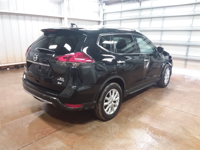 2017 Nissan Rogue SV FWD's photo