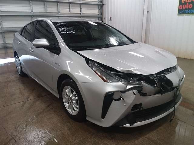 2019 Toyota Prius LE FWD's photo