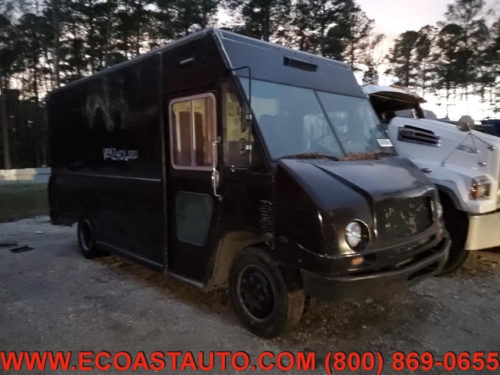 2009 FREIGHTLINER CHASSIS WALK-IN VAN