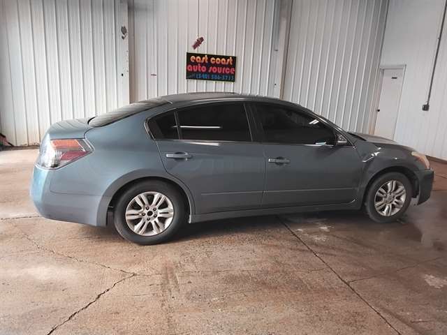 2010 Nissan Altima 2.5 S CVT's photo