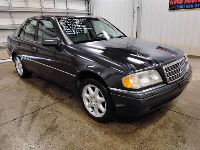 1995 Mercedes-Benz C-Class's photo