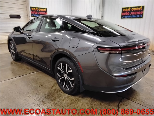 2023 Toyota Crown XLE photo 6