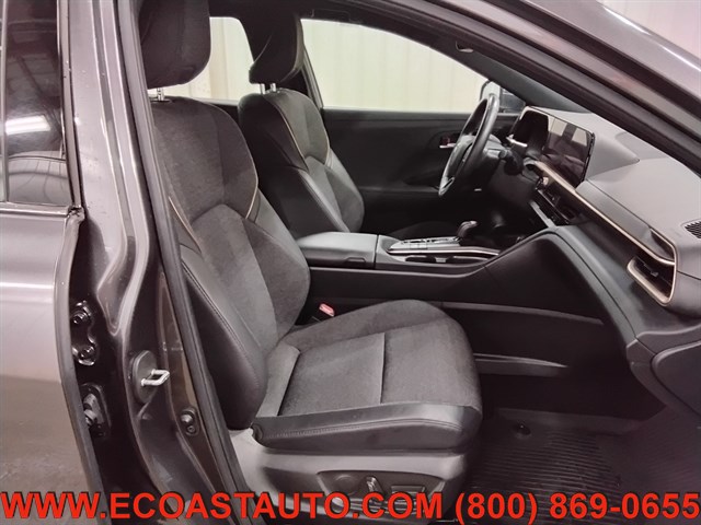 2023 Toyota Crown XLE photo 14