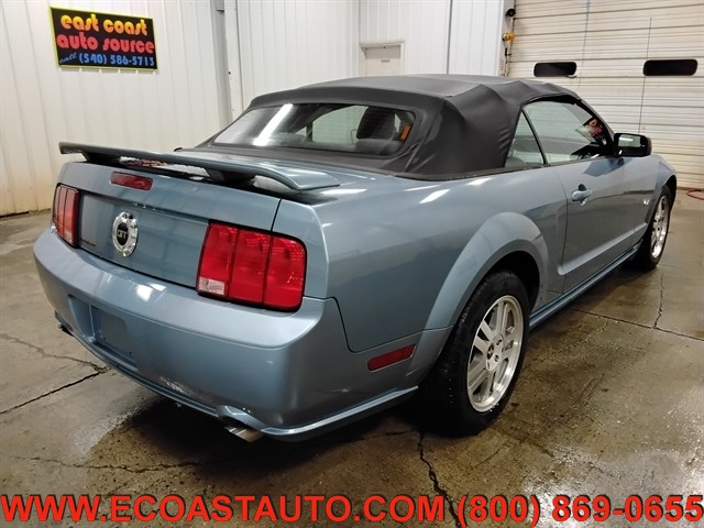 2006 Ford Mustang GT Deluxe photo 3