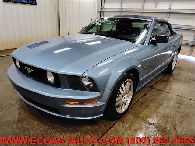 2006 Ford Mustang GT Deluxe photo 4