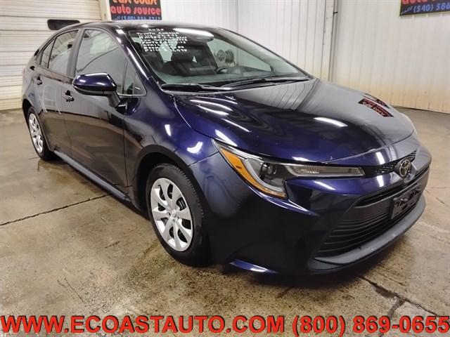 2025 Toyota Corolla LE photo 2