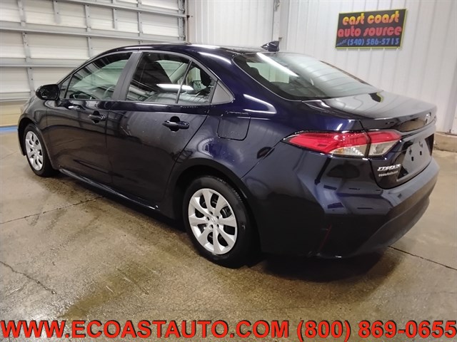 2025 Toyota Corolla LE photo 3