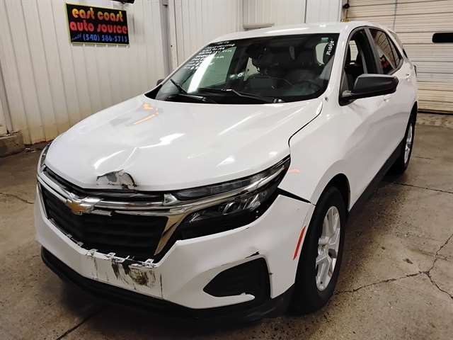 2024 Chevrolet Equinox LS's photo