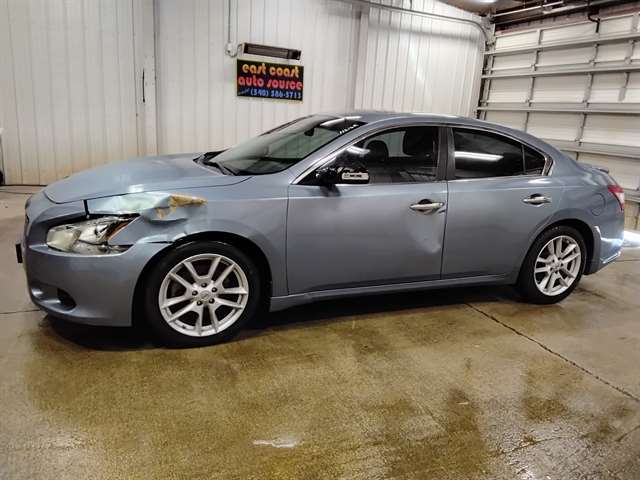 2011 Nissan Maxima 3.5 SV's photo