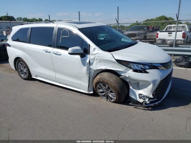2023 Toyota Sienna XLE 7-Passenger Hybrid AWD's photo