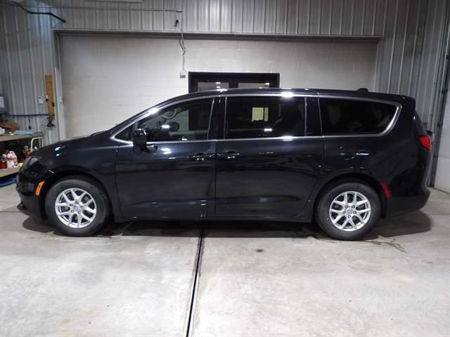2020 Chrysler Voyager LX
