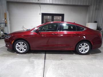 2016 CHRYSLER 200