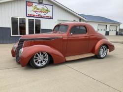 1937 STUDEBAKER DICTATOR