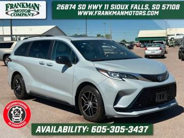 2023 TOYOTA SIENNA
