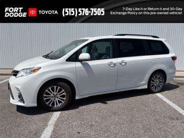 2018 TOYOTA SIENNA