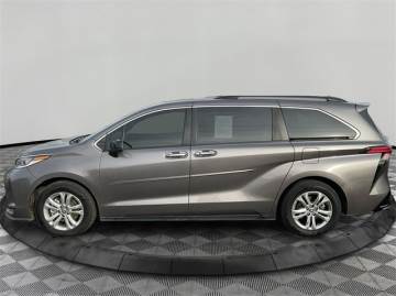2022 TOYOTA SIENNA