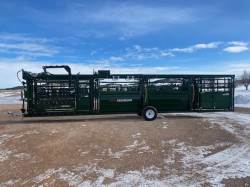 2026 ARROW FARM EQUIPMENT 10818L-EF8 PORTABLE HYDRAULIC CHUTE,ALLEY AND TUB