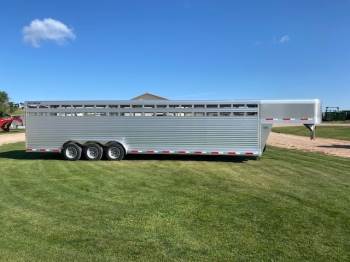 2025 SOONER 7.6X32 STOCK TRAILER