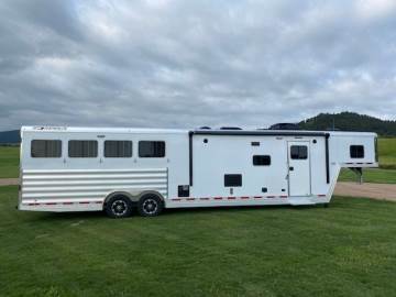 2025 FEATHERLITE 9808 LIVING QUARTERS 4 HORSE