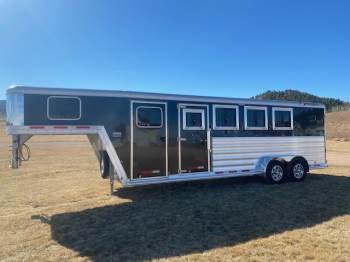 2026 FEATHERLITE 9600 4 Horse