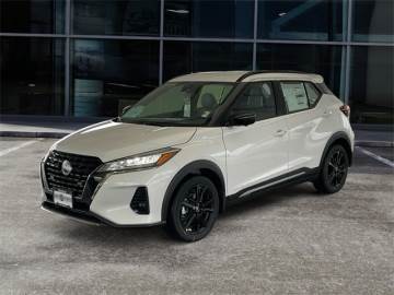 2024 NISSAN KICKS