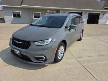 2022 CHRYSLER PACIFICA