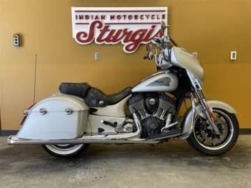 2018 INDIAN MOTORCYCLE CHIEFTAIN® CLASSIC ABS STAR SILVER SMOKE